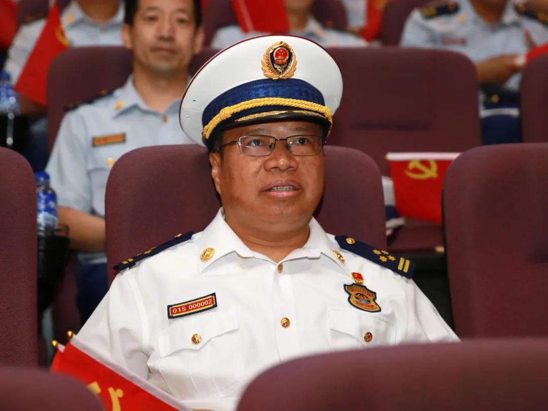 重温革命历史，感受时代精神，最新红色影片一览