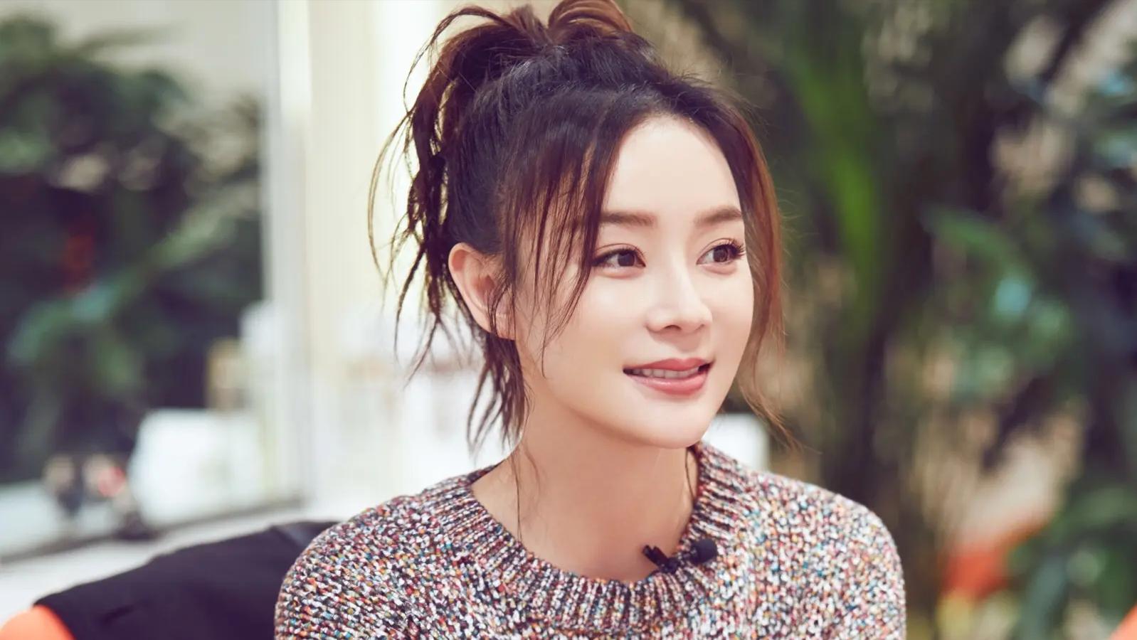 演员刘雪华，自然怀抱中的内心宁静与平和之道