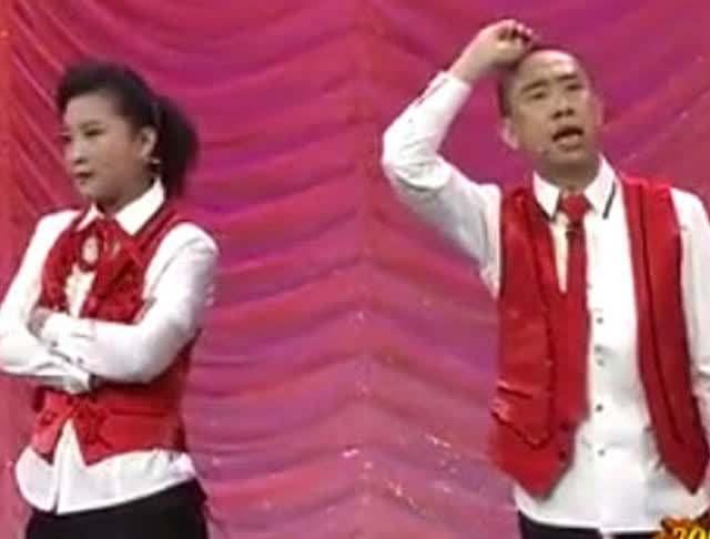 相声演员贾玲，喜剧之光闪耀舞台