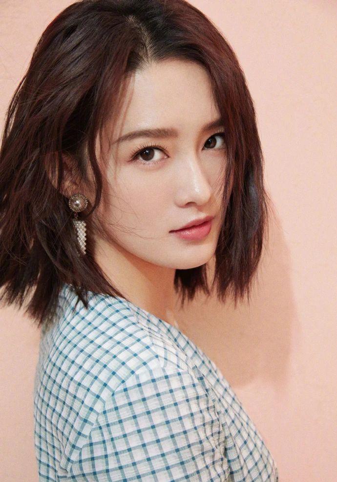 女生最新短发发型，时尚潮流与个人立场的探索与探讨