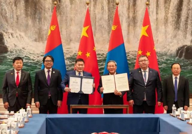 蒙古国与中国最新关系，自然美景的探索之旅
